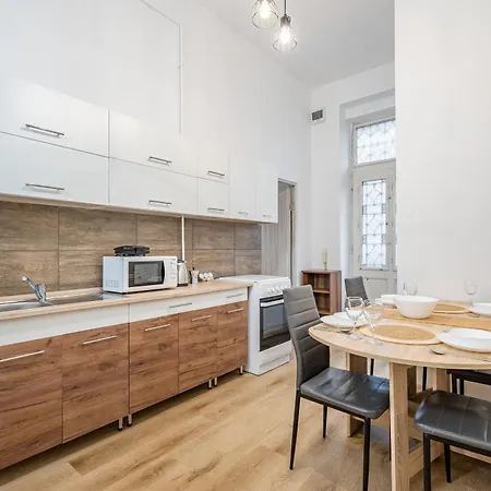 M&m - Ferenciek Tere Lägenhet Budapest